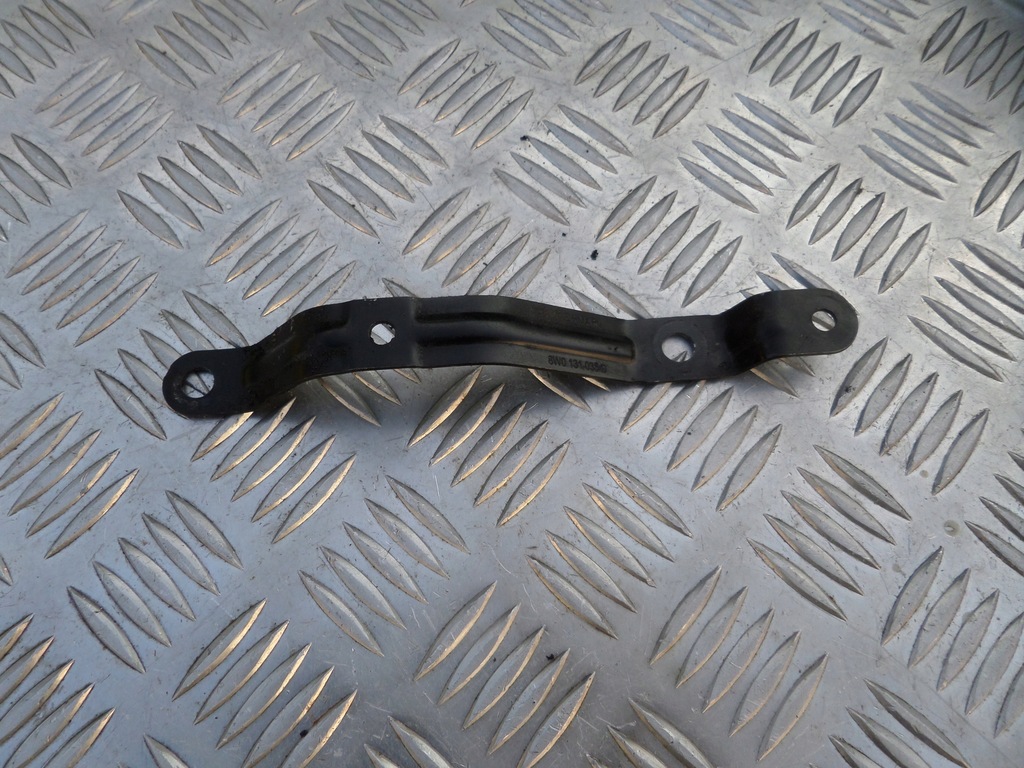 фото №1, Кронштейн кронштейн audi a4 b9 8w0131035d