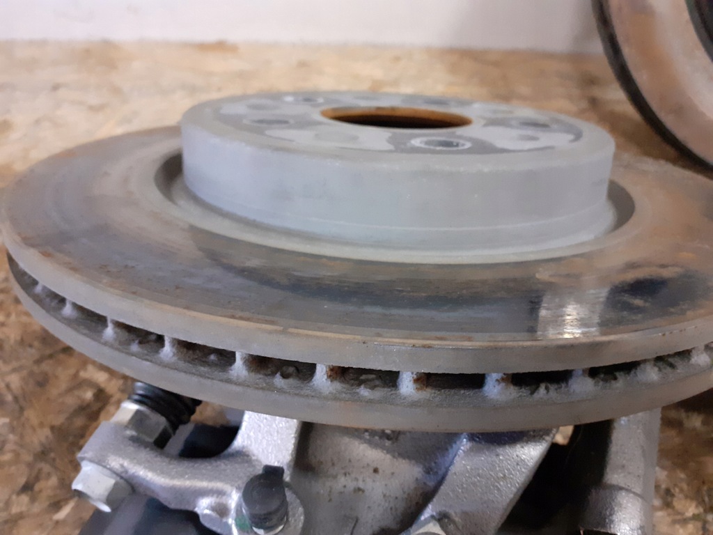 фото №4, Camaro 2016-22 3.6 гальмівні диски гальмівні колодки задня оригінал