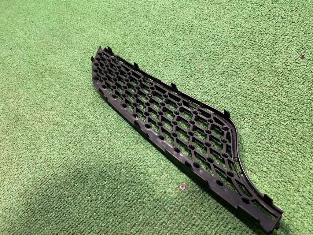 Купити Mercedes cla w117 решітка решітка ліва нижня a1178880960