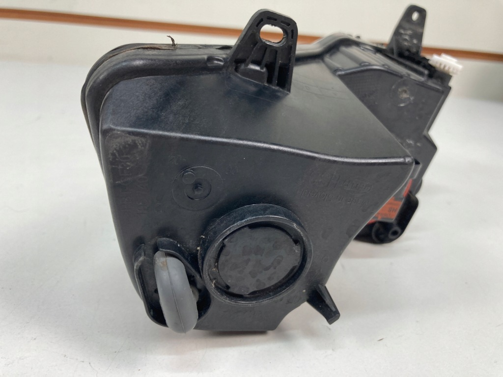 фото №7, Противотуманная фара правый vw polo vi 6c0