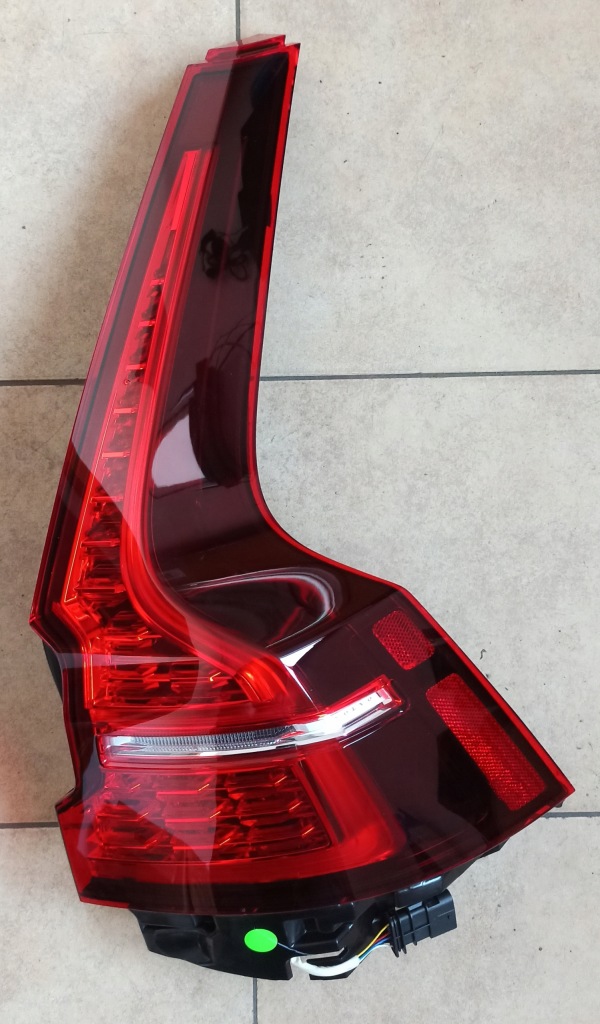 фото №1, Volvo v60 ii лампа задняя задняя правая 2019-