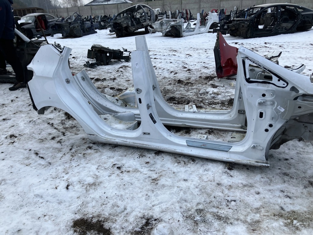 фото №1, Поріг блок двигуна правий довгий ford fiesta mk8 17- 5d