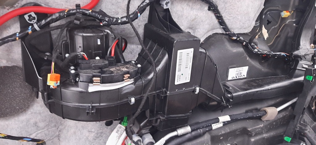 фото №1, Воздуховод volvo xc90 ii 31369361