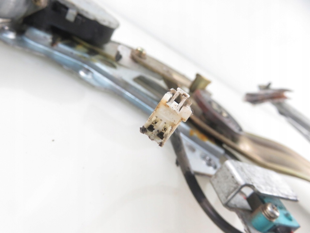 фото №7, Подъемник стекло левый передний mitsubishi pajero sport i 0621006534