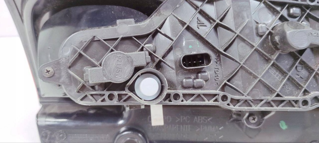 фото №9, Лампа задня права сторона fiat panda 3 2019 521023500