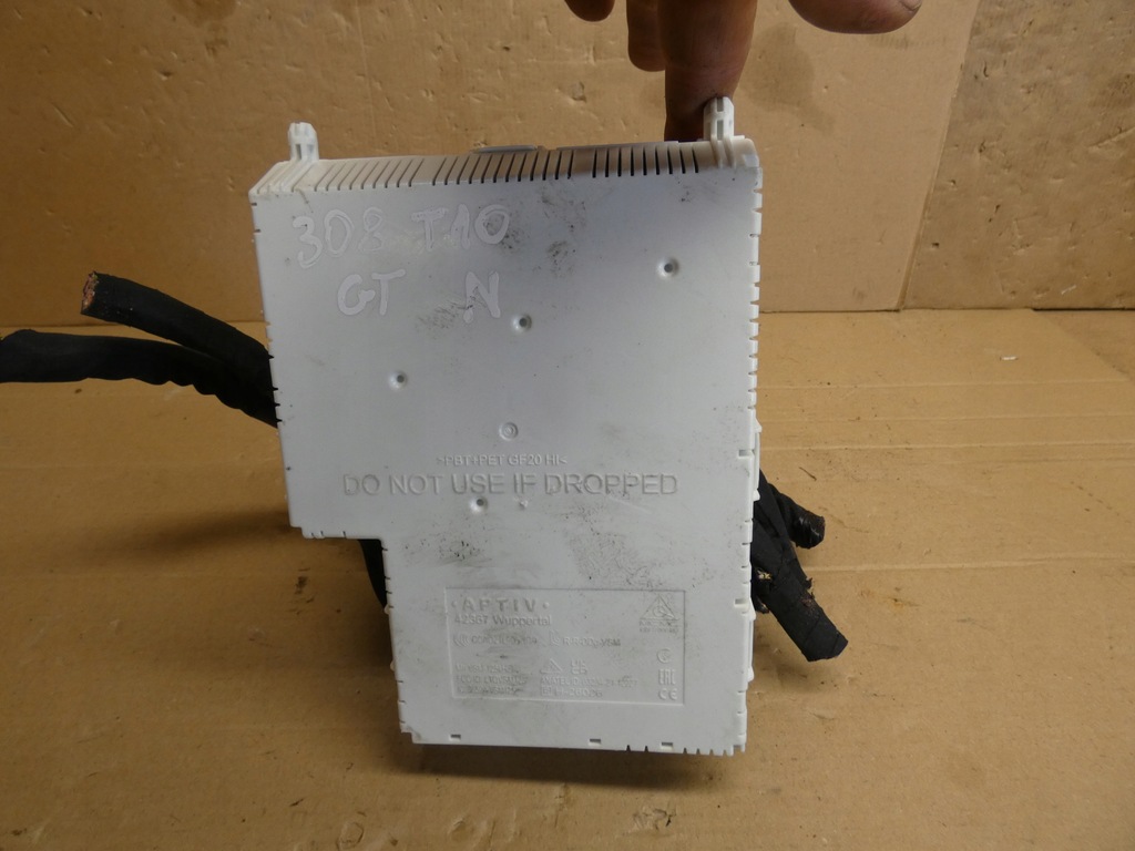 фото №10, Peugeot 308 iii 1,2 benz 21r модуль коробка предохранителей 9849163680