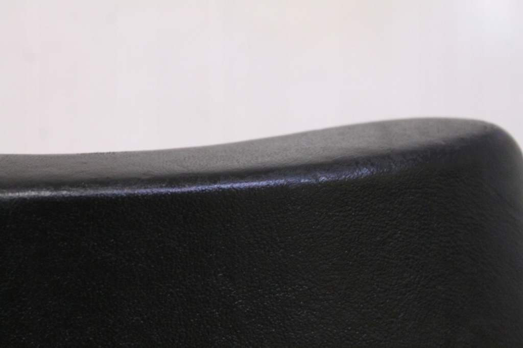 фото №4, Обшивка правый задняя audi r8 i 420 2006r- 420867036a