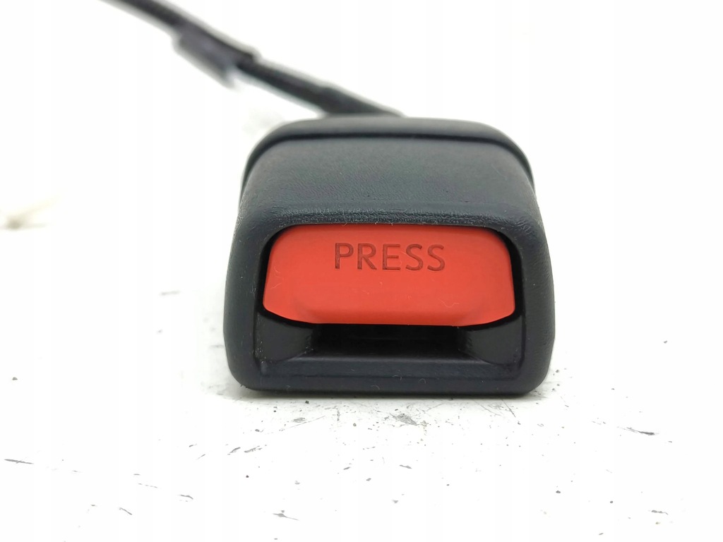 фото №7, Toyota corolla e210 e21 2021 пряжка передний поперечина безопасности