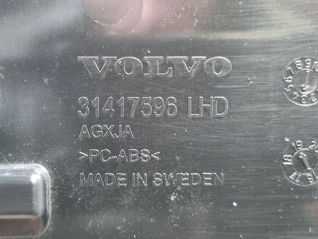 фото №9, Volvo xc60 2019 бардачок пасажира ключ