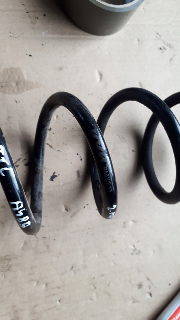 фото №4, A4 b8 s4 пружина задня задня kyb 2.0 tfsi ra6102