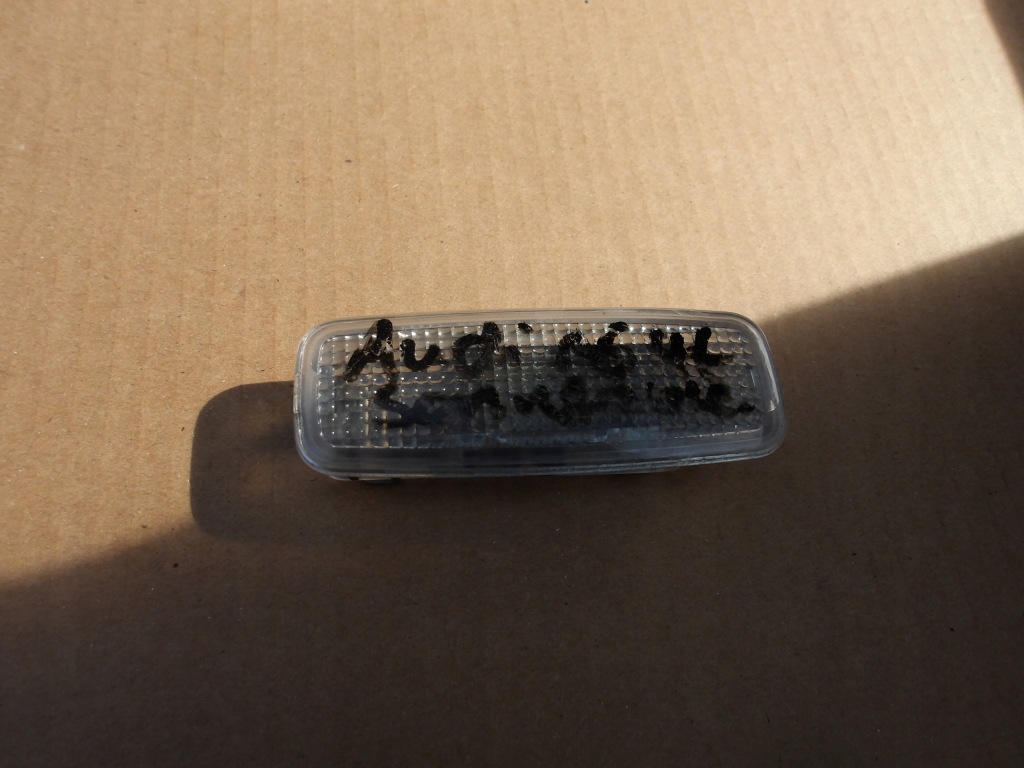 Купити Лампа освітлення салону vw audi skoda 4e0947105