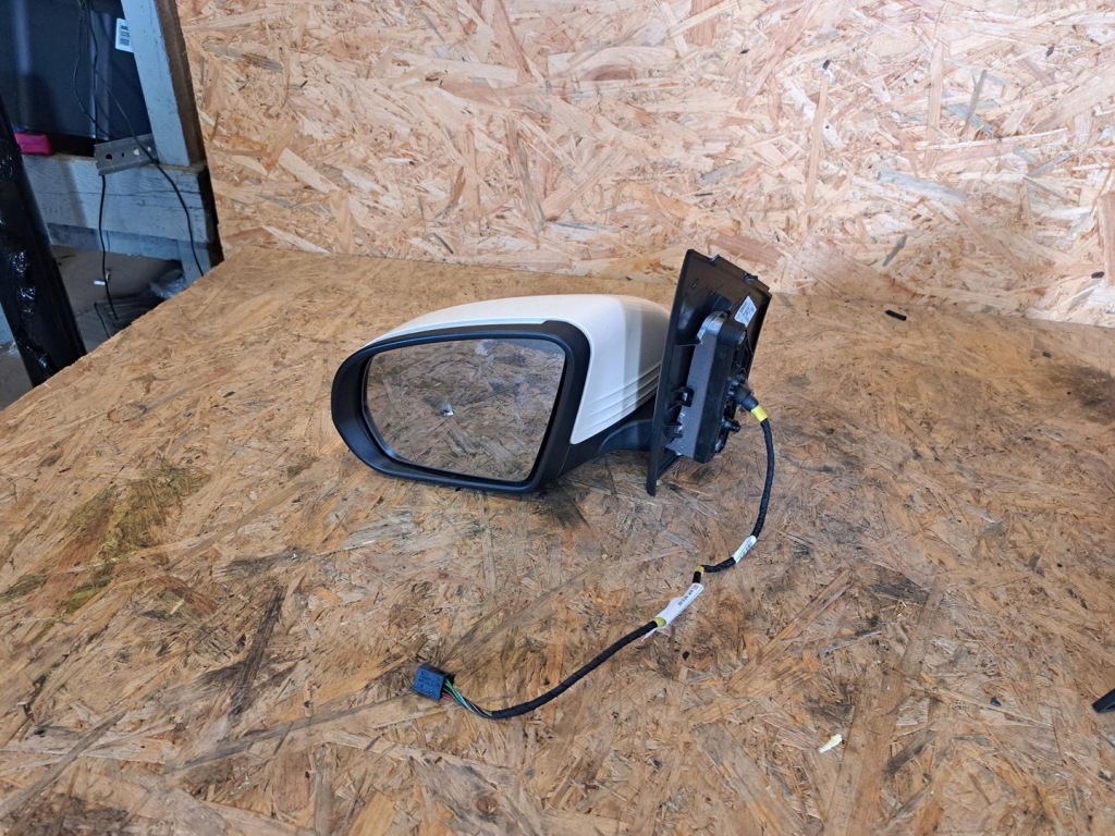 фото №1, Mercedes w247 b-klasa дзеркало ліва kpl 7 pin eu