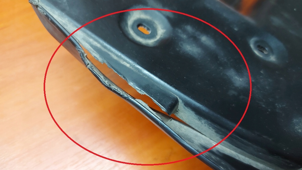 фото №12, Брызговик правый перед toyota land cruiser 200