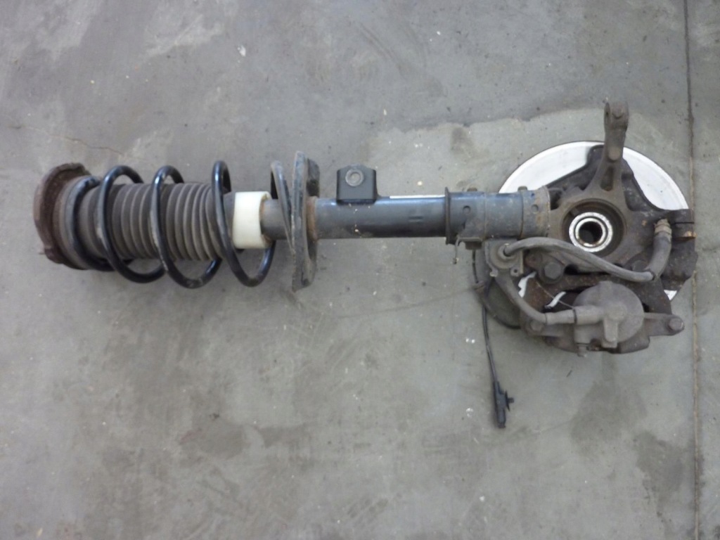 Амортизаторна стійка поворотний кулак fiat linea 1.3 16v m-jet 2007-2015r. правий Зі Шроту