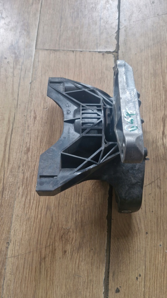 Купити Подушка кронштейн двигуна citroen ds7 1,6 thp