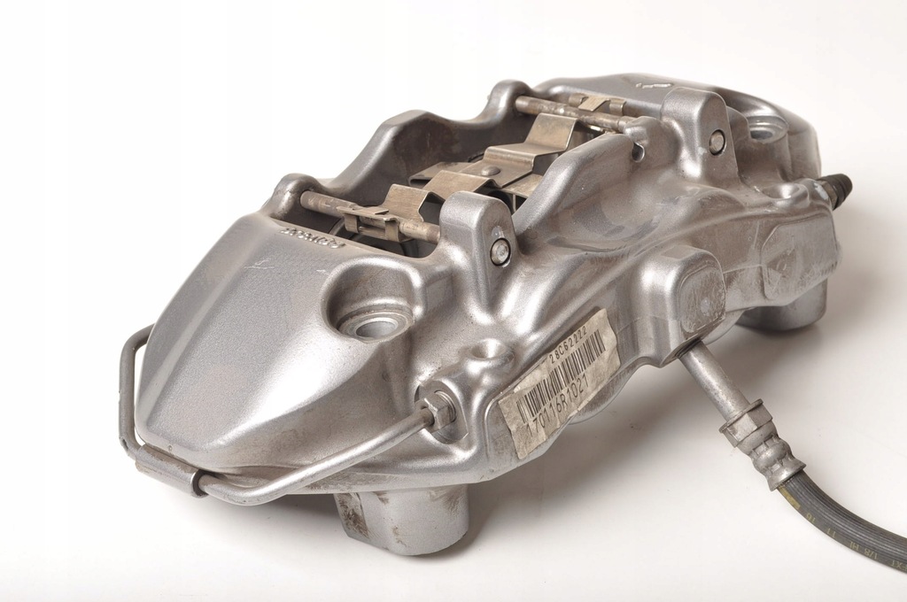 фото №7, Aston martin db11 5.2 суппорт тормозной правый задняя 20c6110200