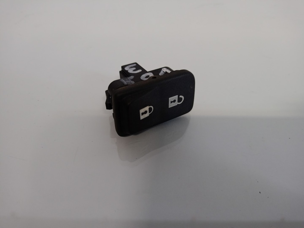 фото №3, Кнопка блокировка дверь правый перед volvo v50