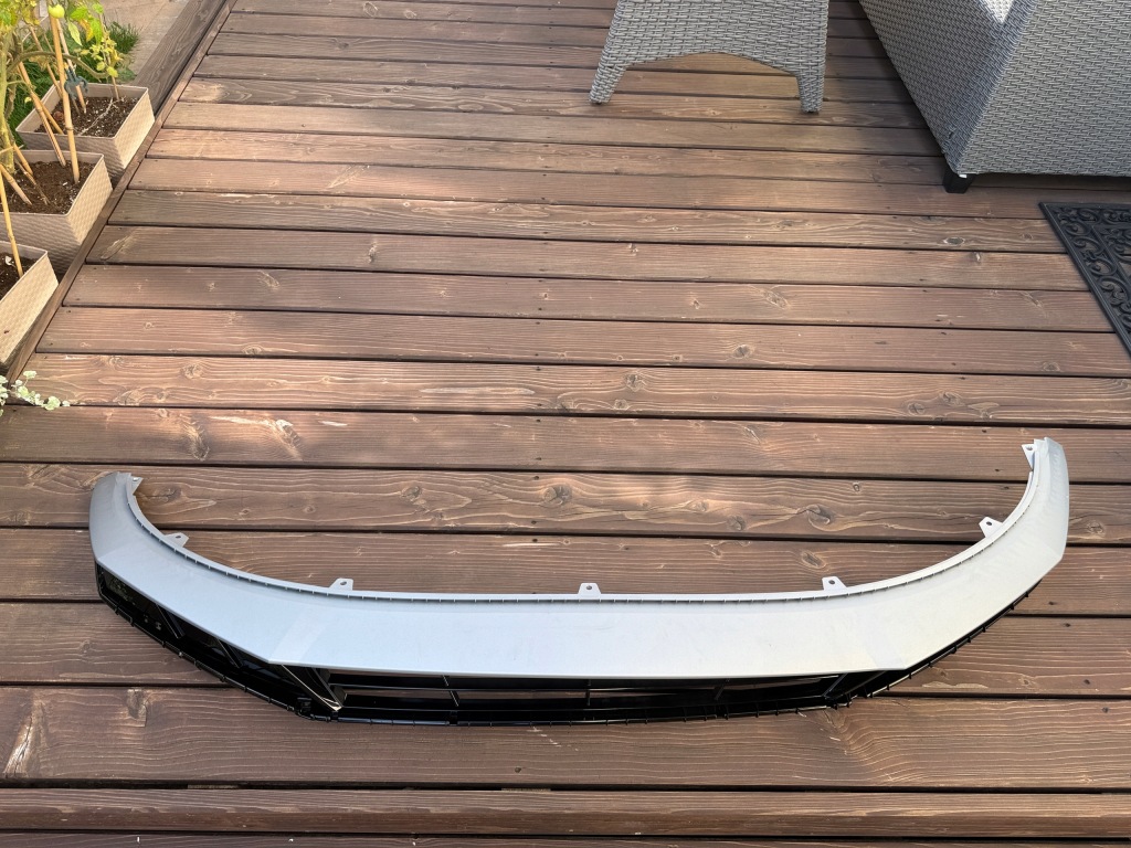 Hyundai 1 20 lll рестайлинг  решётка спойлер нижний запчасти бампера перед новый Недорого