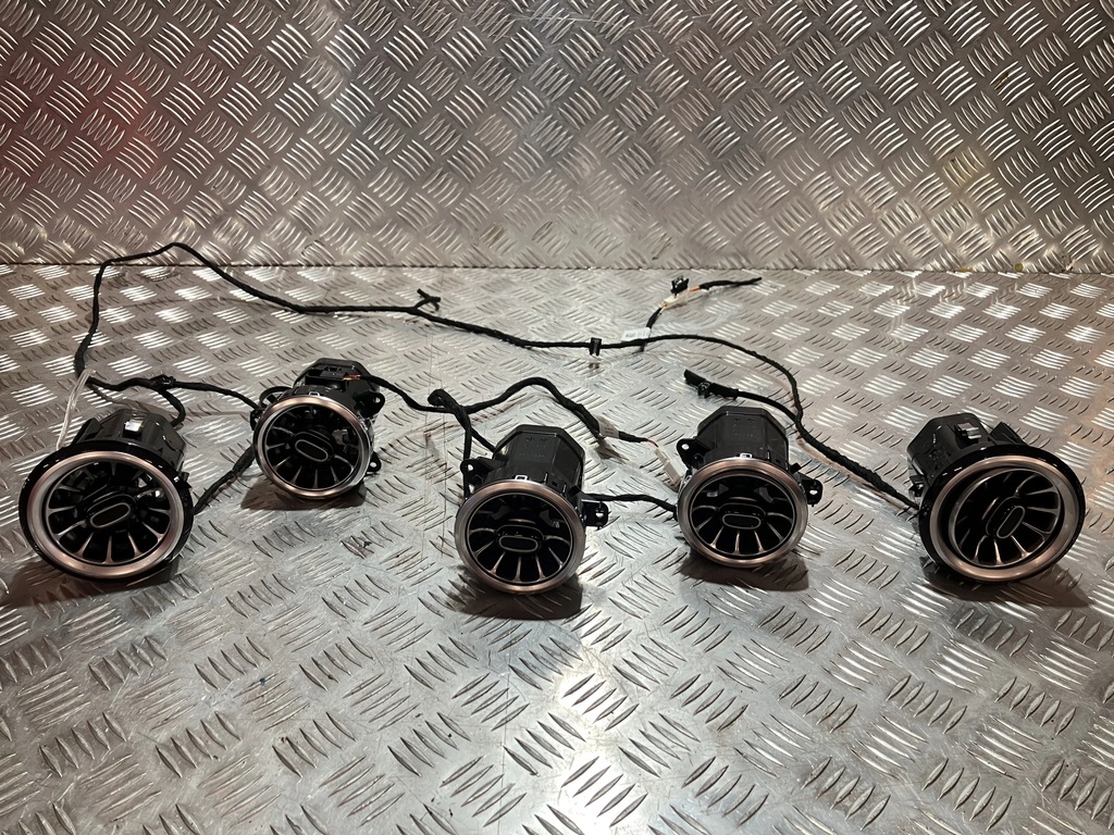 фото №1, Решётки обдув кондиционера led mercedes eqb x243 300 4matic