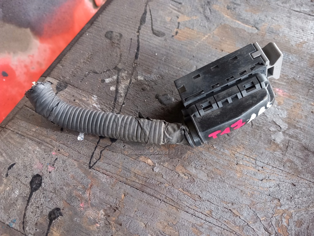 фото №1, Штекер насоса abs hyundai tucson kia sportage ii