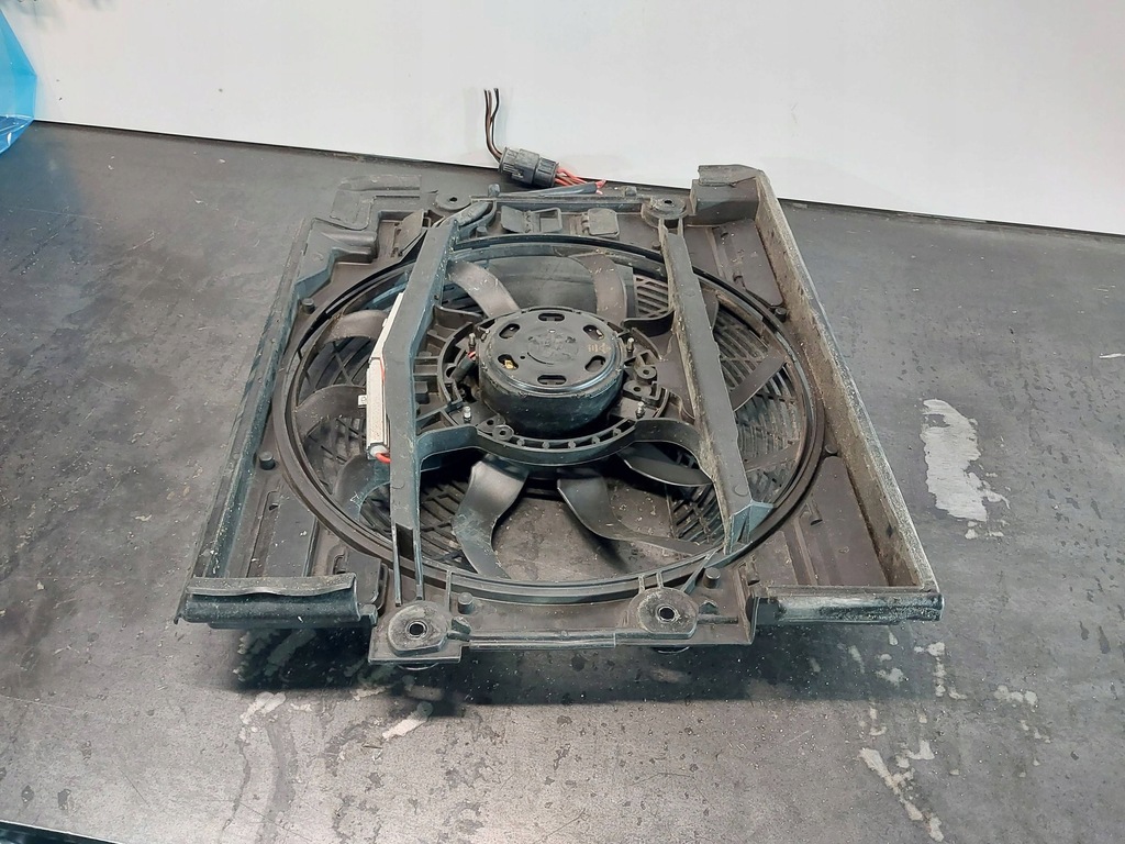 фото №9, Электрический вентилятор радиатора кондиционера bmw 5 e39 4pin przedlift