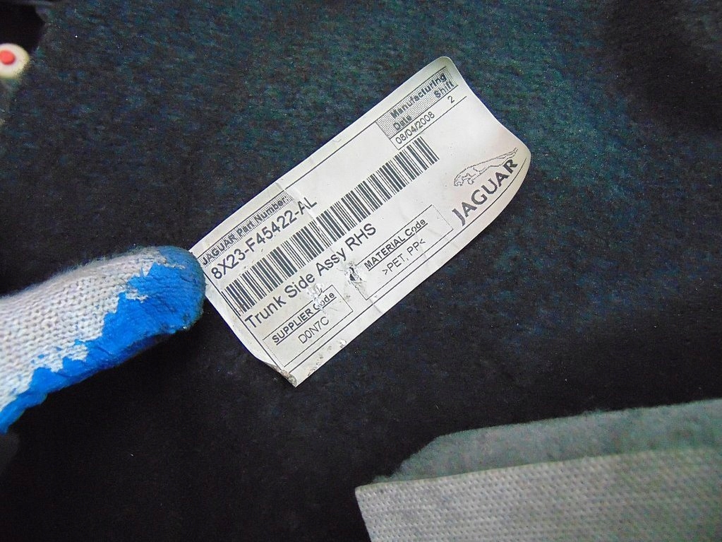 фото №11, Jaguar xf 2.7d 08r sedan обивка багажника правая