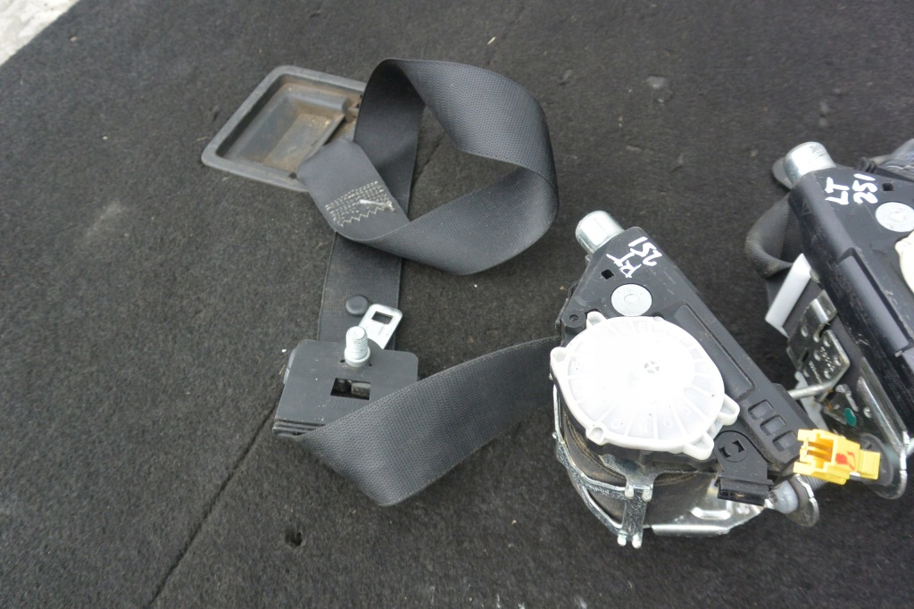 фото №2, Pas безопасности правый левый задняя mercedes r w251