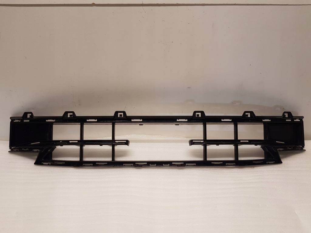 фото №1, Bmw 1 f40 sport решётка бампера перед средняя 7462937