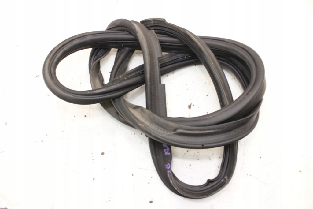 фото №1, Прокладка кришки багажника bmw x1 f48