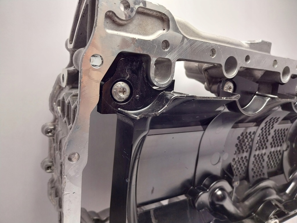 фото №12, Bmw g05 g06 g07 g70 lci піддон масляна верхній частина картера масляний 9845700