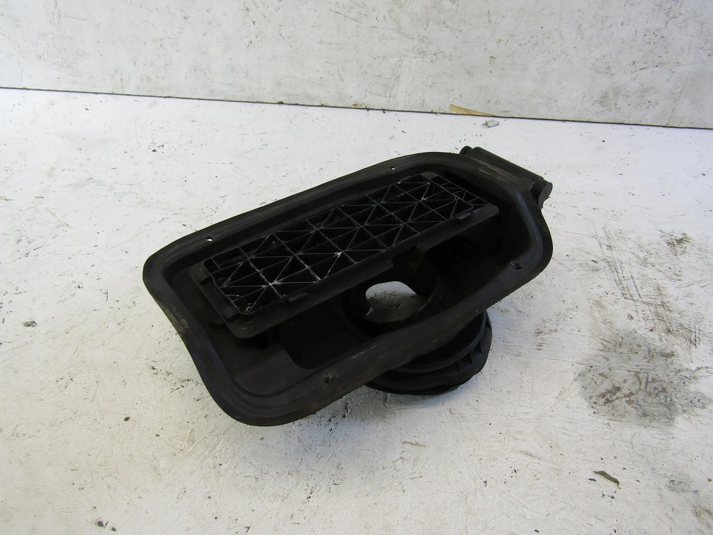 фото №10, Bmw 5 f11 кришка механізм заливної пального 7206558