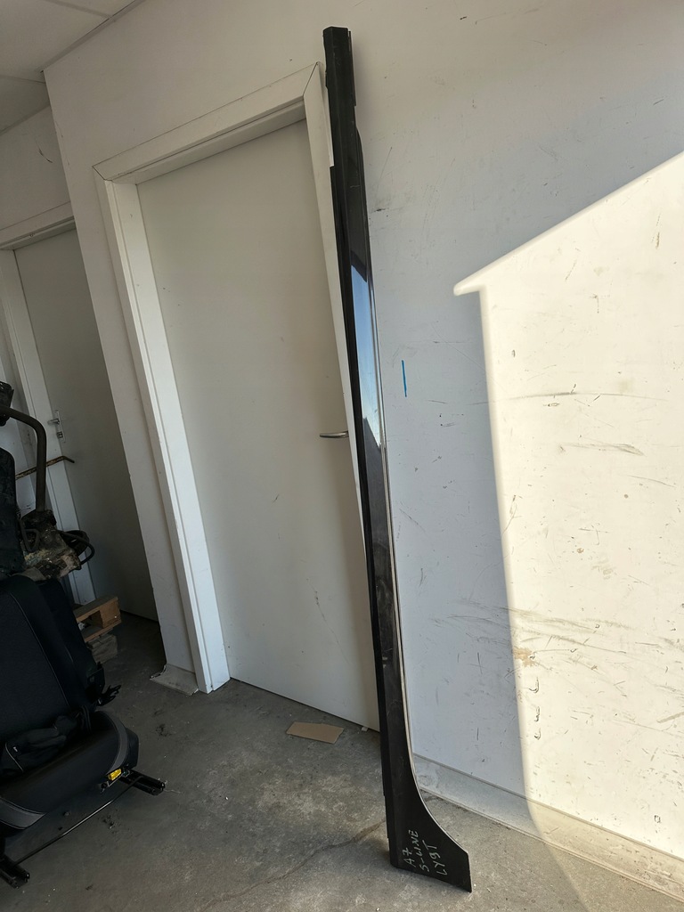 фото №1, Молдинг порог левая audi a7 ly9t