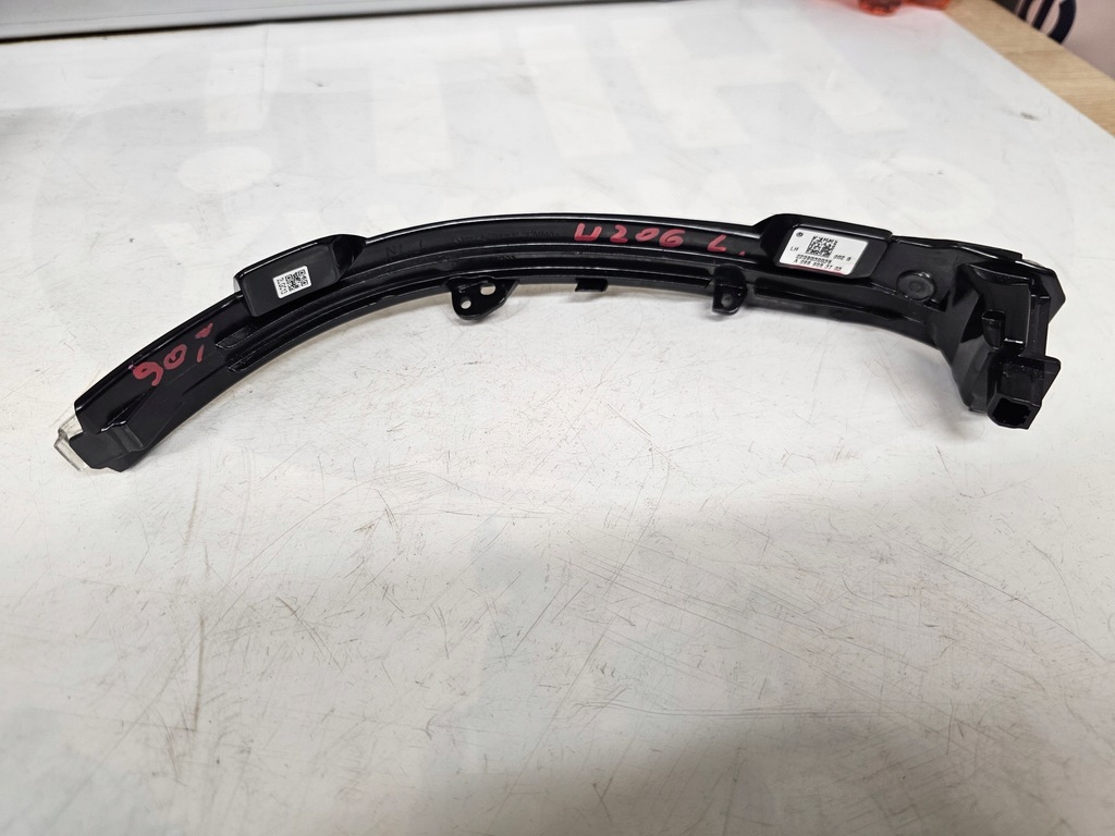 фото №10, Mercedes c-klasa w206 поворотник зеркало левый a0999063703