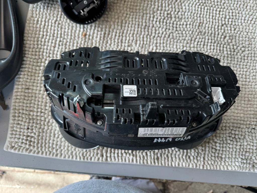 Mercedes vito 447 счетчик приборы европа дизель с Разборки