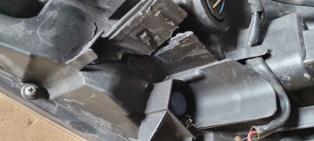 фото №10, Лампа передняя правая toyota corolla e16 e18 2013-2019r 81110-02l70