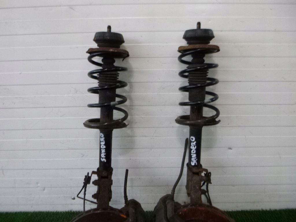 фото №3, Sandero i 1.5 dci mcperson поворотный кулак левая правая