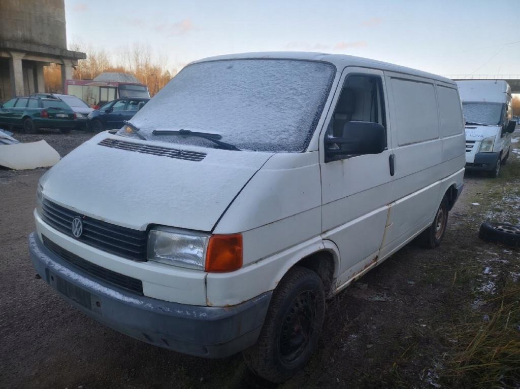 Volkswagen transporter реле 1996 2.4l 141951253b Недорого