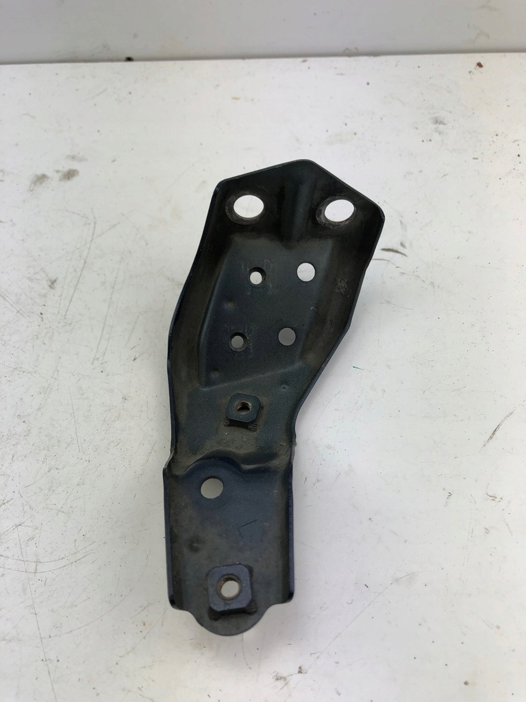 фото №1, Toyota avensis t-27 усилитель крыла подкрылок