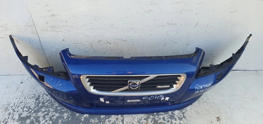 фото №2, Volvo v50 lift 07- ксенон r design бампер перед