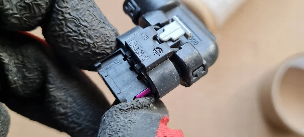 фото №5, Q5 80a штекер колодка з'єднувач витратомір 4f0973704 a4 b9 8w q5 vw audi