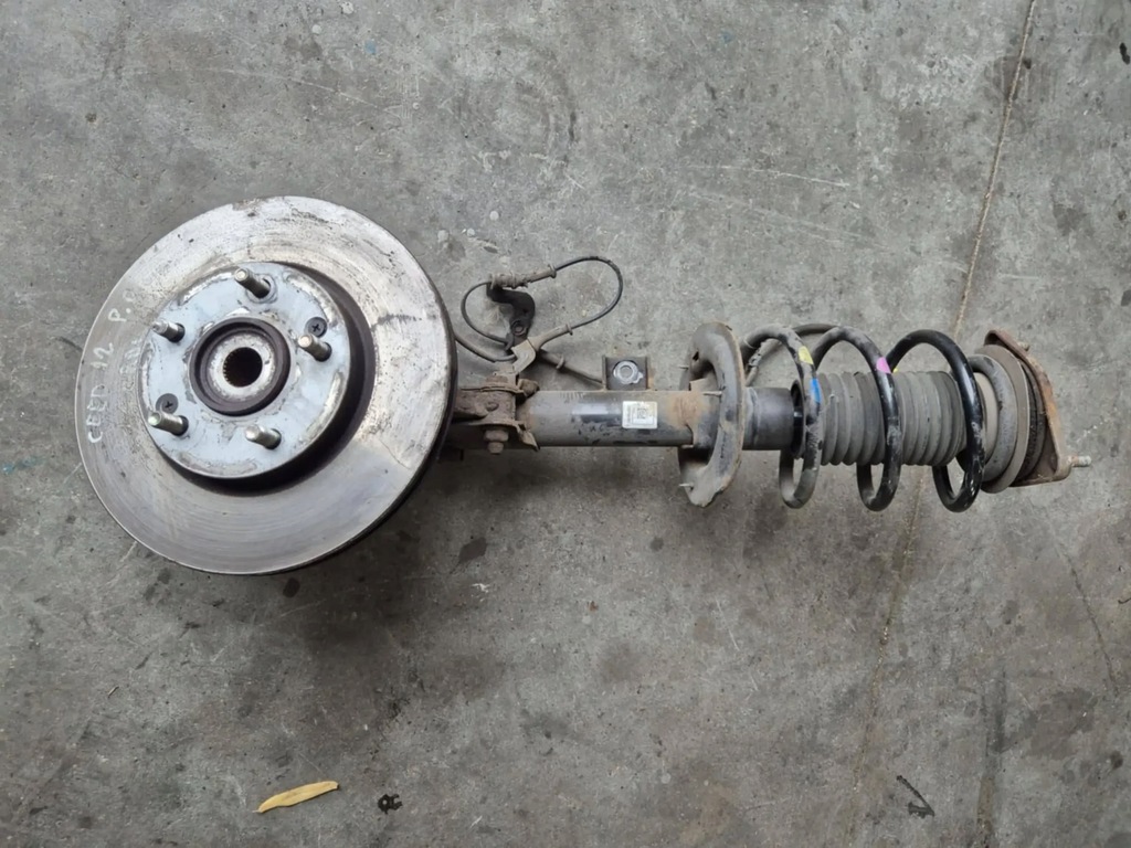 фото №1, Ceed ii поворотний кулак права перед 1.6crdi