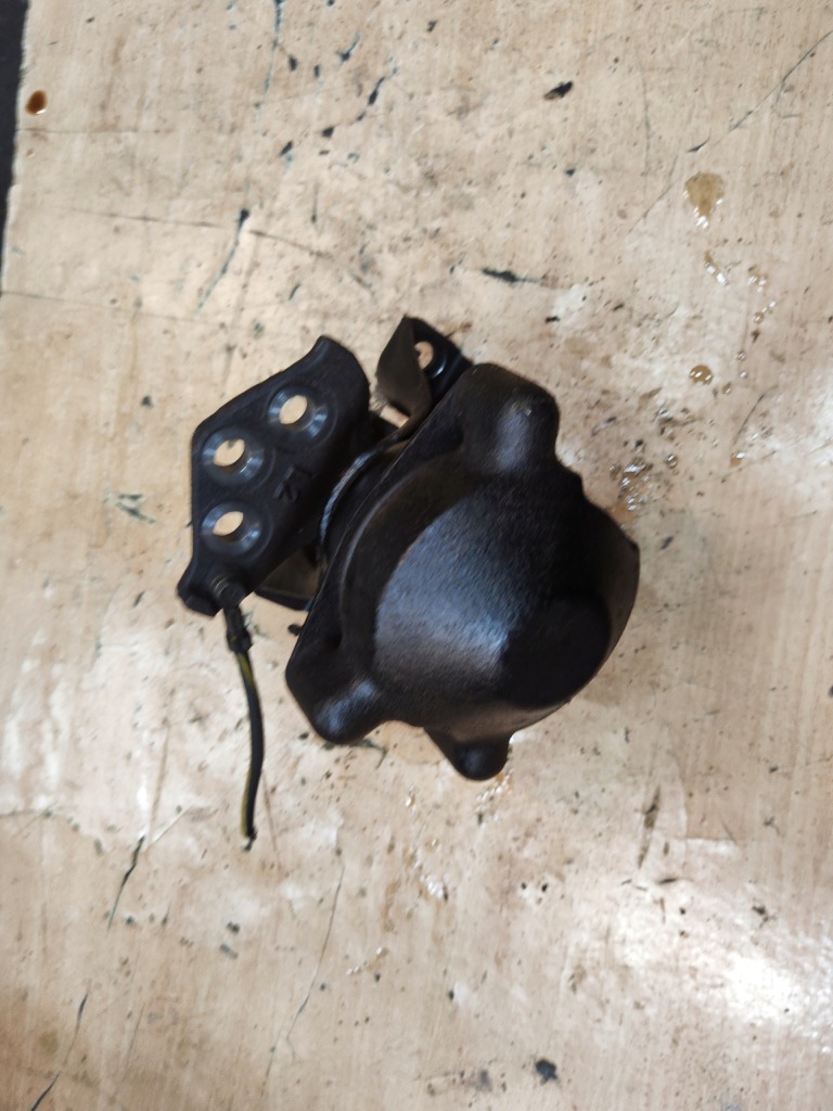 фото №2, Mitsubishi grandis подушка кронштейн двигателя 2.4