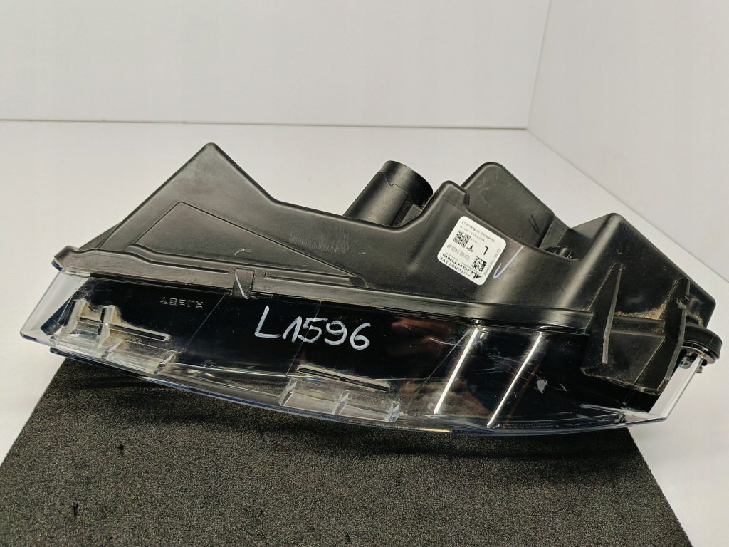 Tesla model 3 m3 17- протитуманна фара drl лівий фара протитуманна led 1077395-00-d Доставка