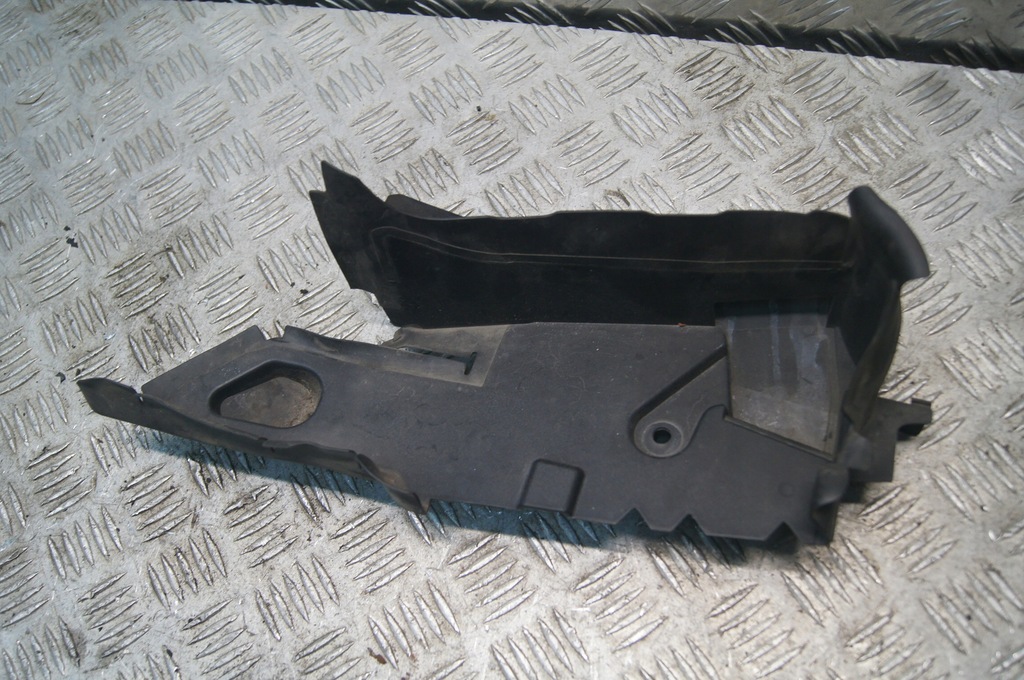 фото №1, Ford s-max mk2 шумоизоляция крыла правое em2b-r020a26-ac