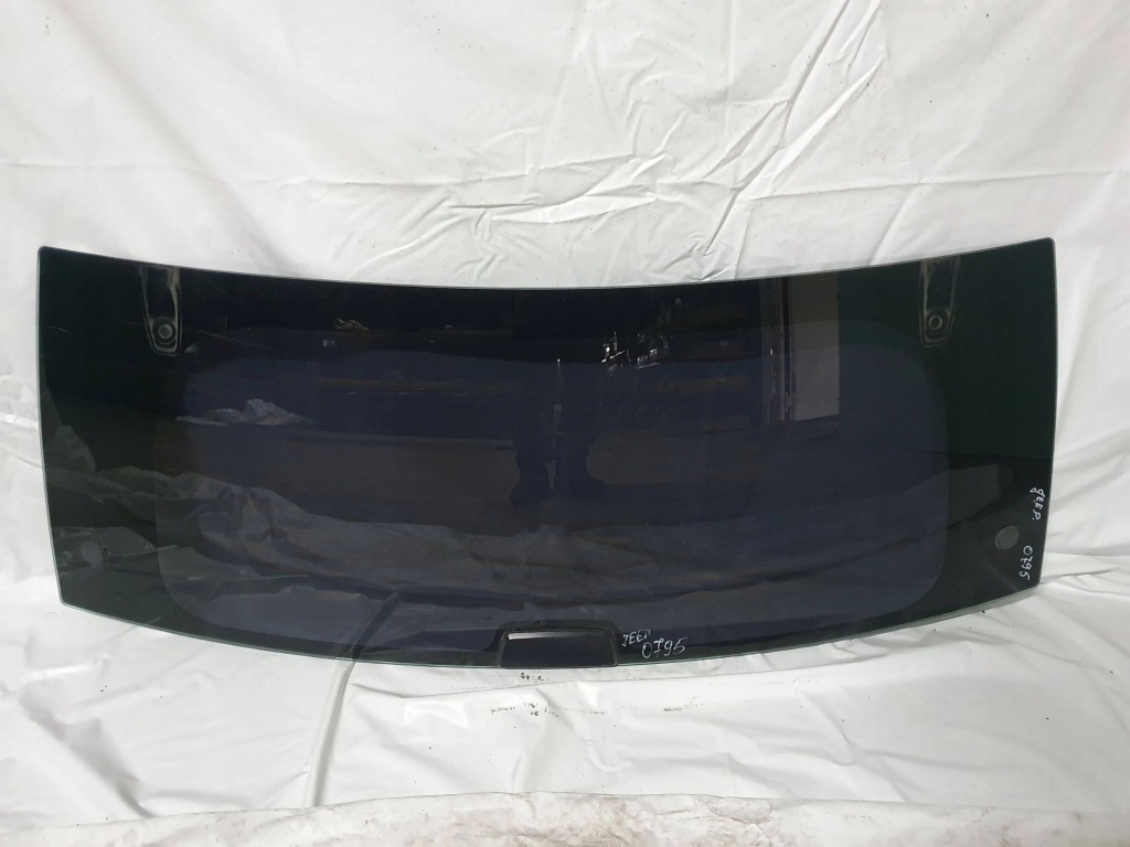 фото №1, Jeep grand cherokee wk 2005 стекло крышки задний / багажника