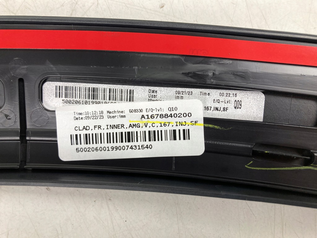 Молдинг накладка крыла правая передняя mercedes gle a167 amg a1678840200 Доставка