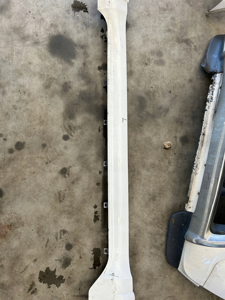 Купить Jeep grand cherokee wk2 америка накладка накладка порог наружное левая