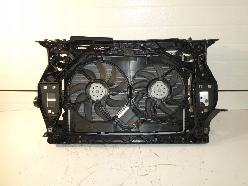 Балка ремень передний радиатор audi q3 8u0805661 Оригинал