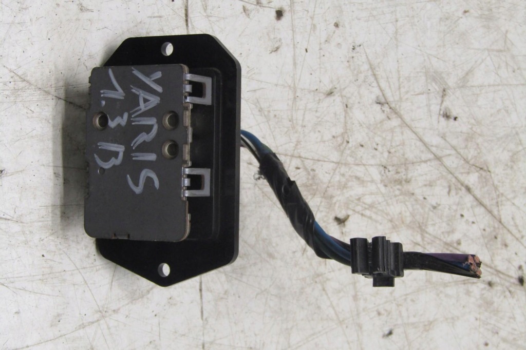 фото №1, Резистор резистор отопителя вентилятор toyota yaris iii