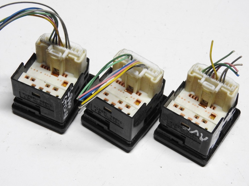 фото №15, Toyota auris i перемикач регулювання дзеркал 183574